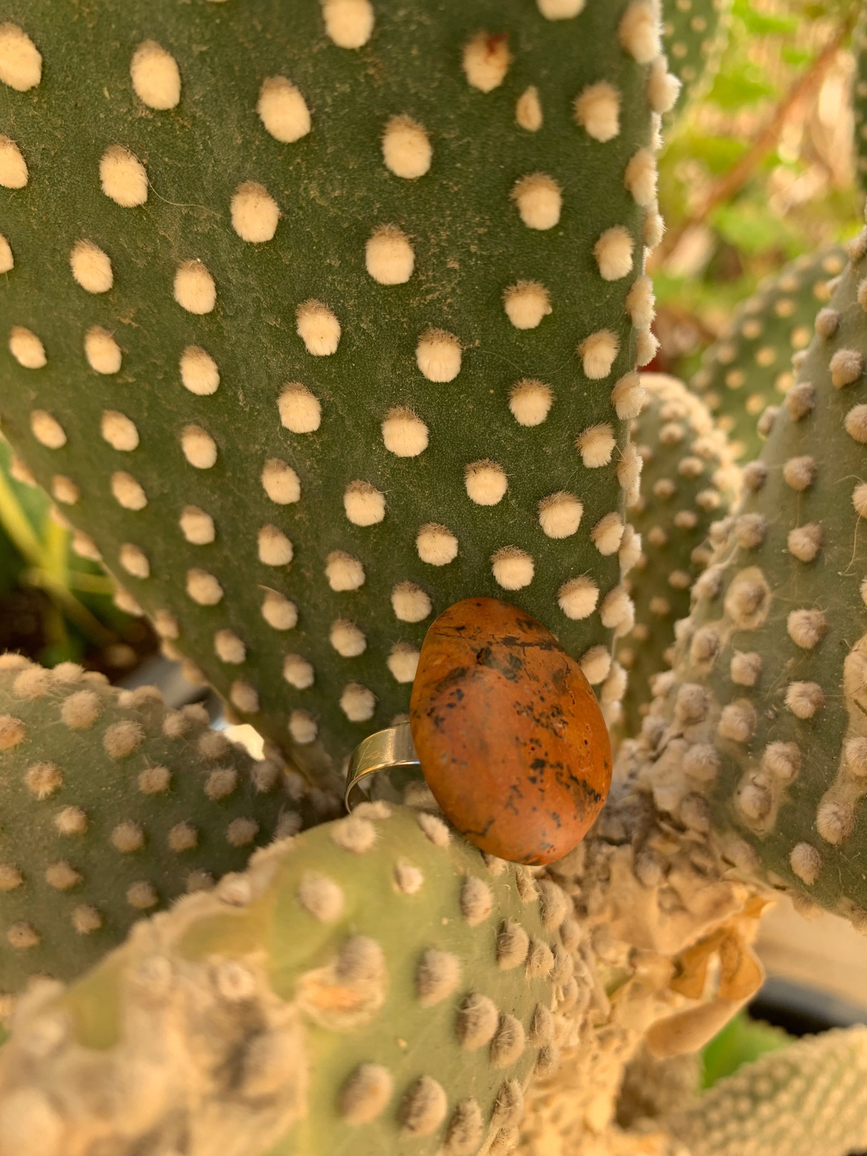 Anillo de obsidiana caoba ovalada